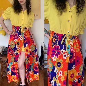 Vintage two piece 60s floral terry cloth dress